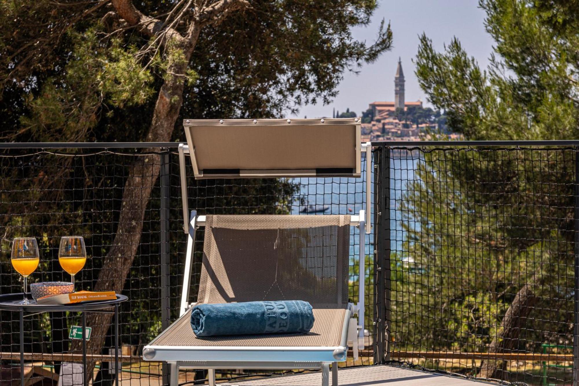 Porton Mobile Home Rovinj Exteriör bild